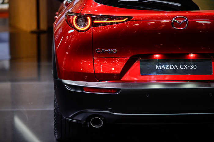 Mazda%20New%20CX%2030,%20Geneva%202019%20%20(11).jpg