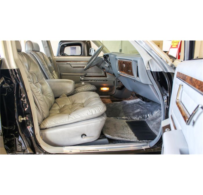 14226362-1985-chrysler-fifth-avenue-srcset-retina-xl.jpg