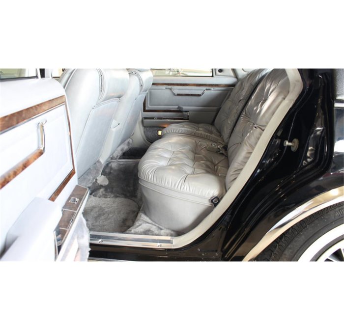 14226363-1985-chrysler-fifth-avenue-srcset-retina-xl.jpg