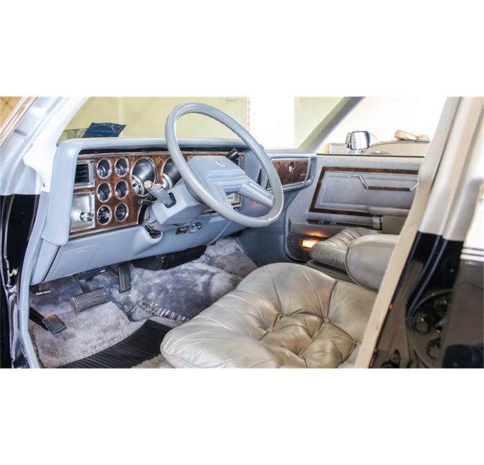 14226376-1985-chrysler-fifth-avenue-srcset-retina-xl.jpg