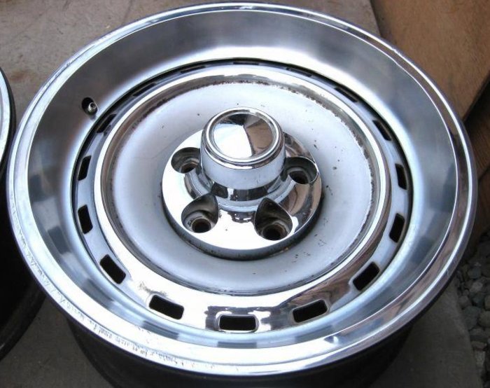 15x6 Road Wheel.jpg