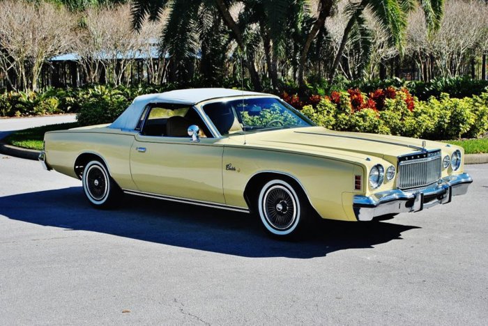 1977-Chrysler-Cordoba-convertible-top-up-3qtr.jpg