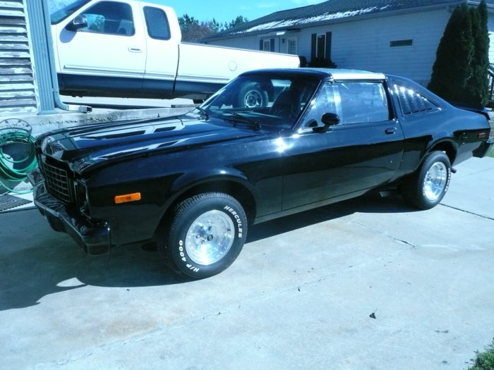 1977 Plymouth Volare Roadrunner (2).JPG