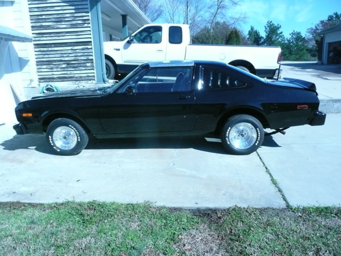 1977 Plymouth Volare Roadrunner.JPG