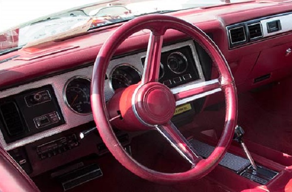 1979-300-inside.jpg