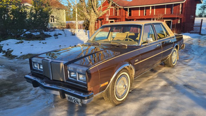 1980_LeBaron_etuviistosti.jpg