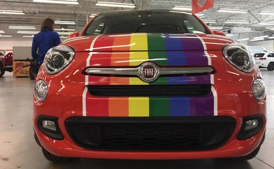 2016-Fiat-500X-Gay-Pride-550x340.jpg