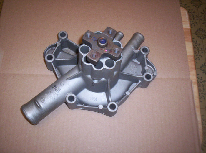 318 Round hole Water Pump.jpg