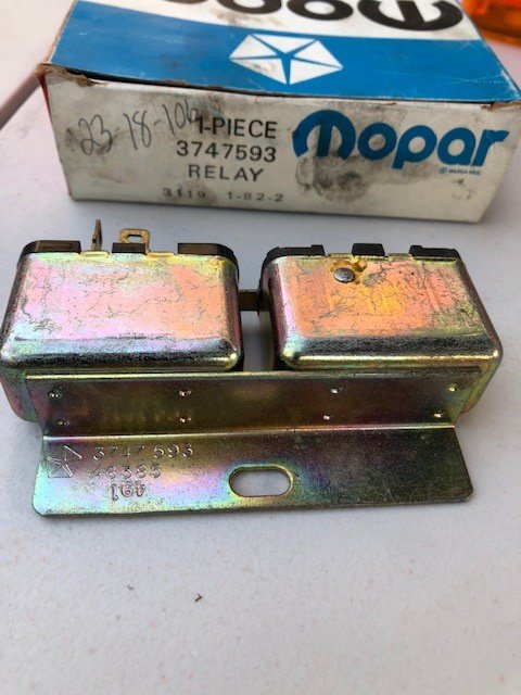 3747593 door lock relay 2.jpg