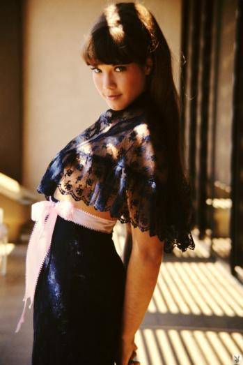 600full-barbi-benton.jpg