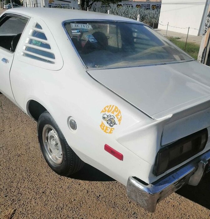 78superbee-white-jal1-01-lr.jpg