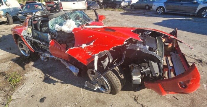 98 Viper Low Miles.jpg