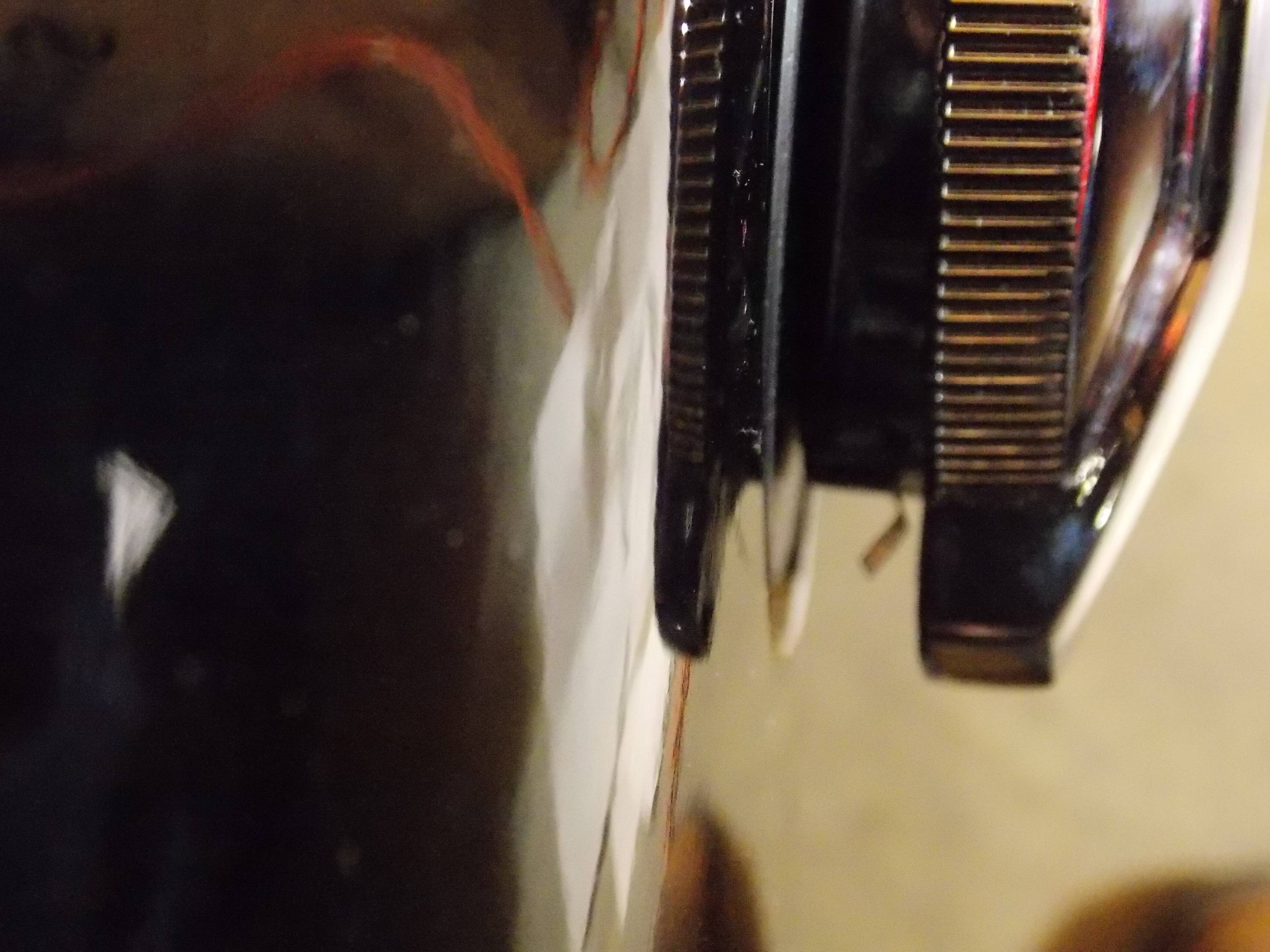 9Closed Hinge Clearance.jpg