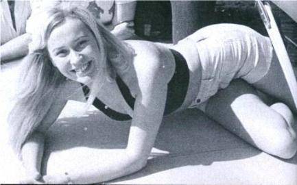 agnetha-agnetha-faltskog-6181642-484-302.jpg
