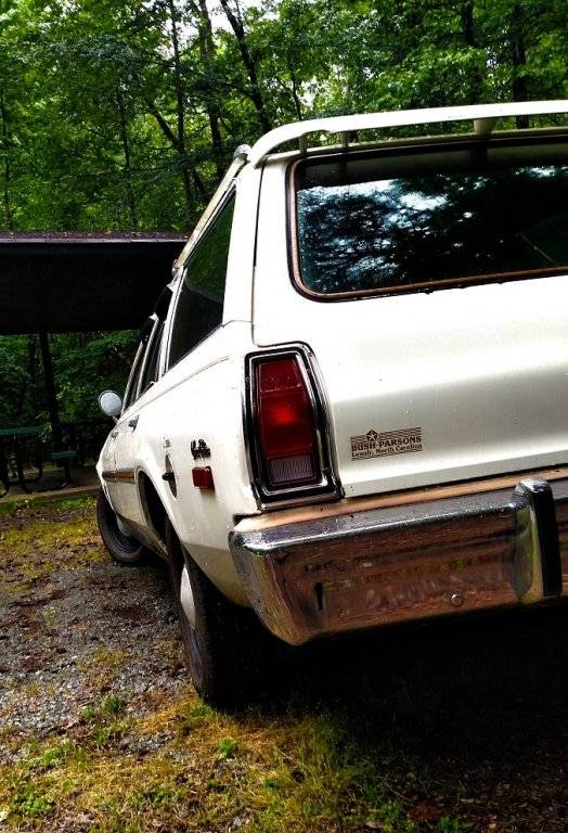 aspen tail light pass side perspective small.jpg