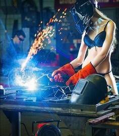 bikini-girl-welding-2-236x270.jpg