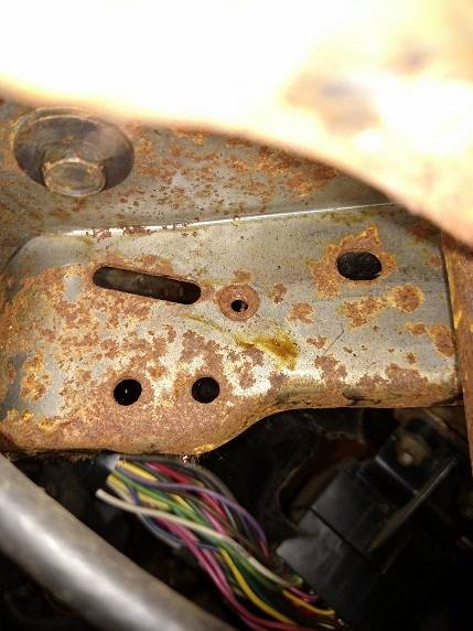 brake switch location small.jpg