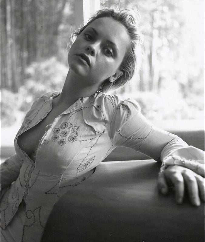 Christina_Ricci__98_-1.jpg
