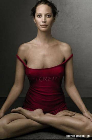 christy-turlington-product-red-gap-ad.jpg