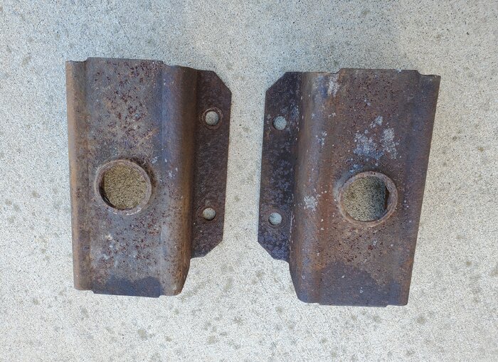 Cop Car Lower ISO Clamps - Bottom.JPG