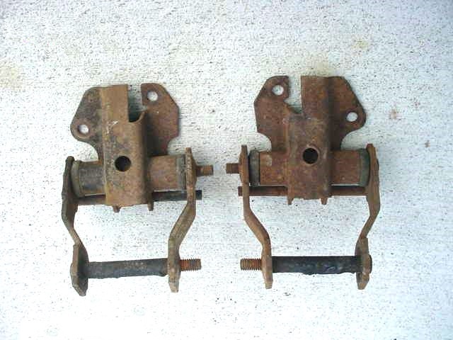 Cop Car Rear Shackles_Bill55AZ_3.jpg