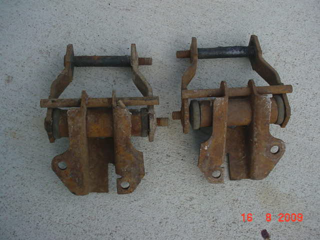 cop_car_shackles1.JPG