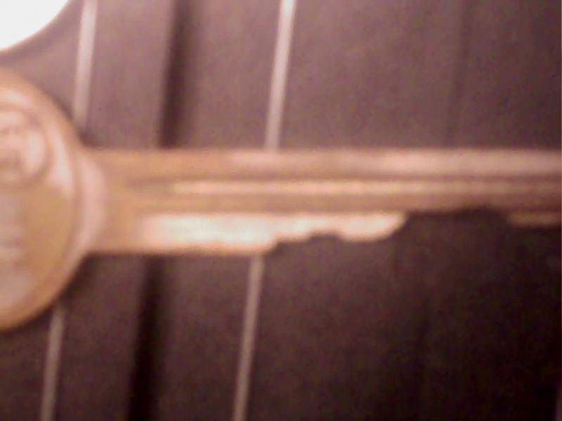 cuda trunk key.jpg