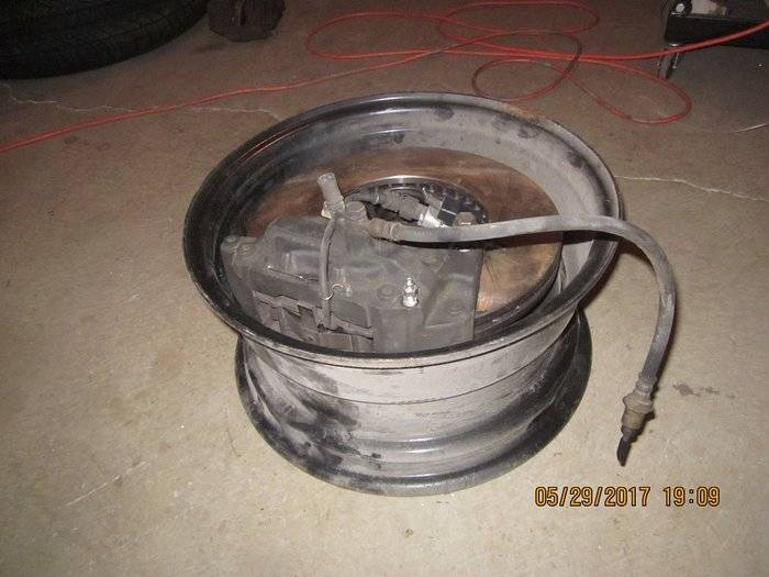 Dakota_Lexus_brakes_22.jpg