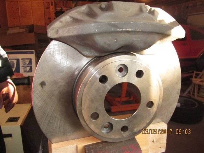 Dakota_Lexus_brakes_3.jpg