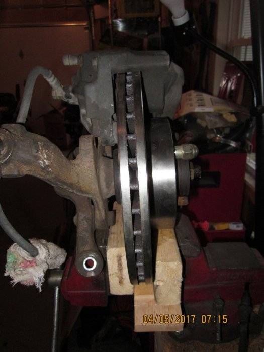 Dakota_Lexus_brakes_9.jpg