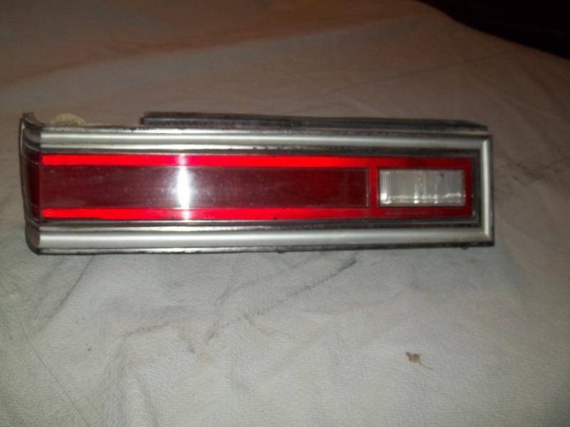 Diplomat tail light white gasket (1).jpg