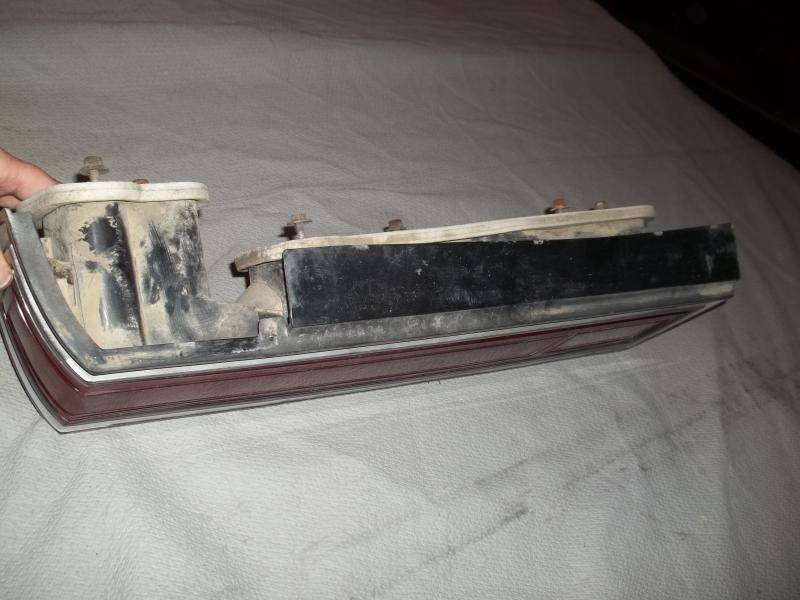 Diplomat tail light white gasket (12).jpg