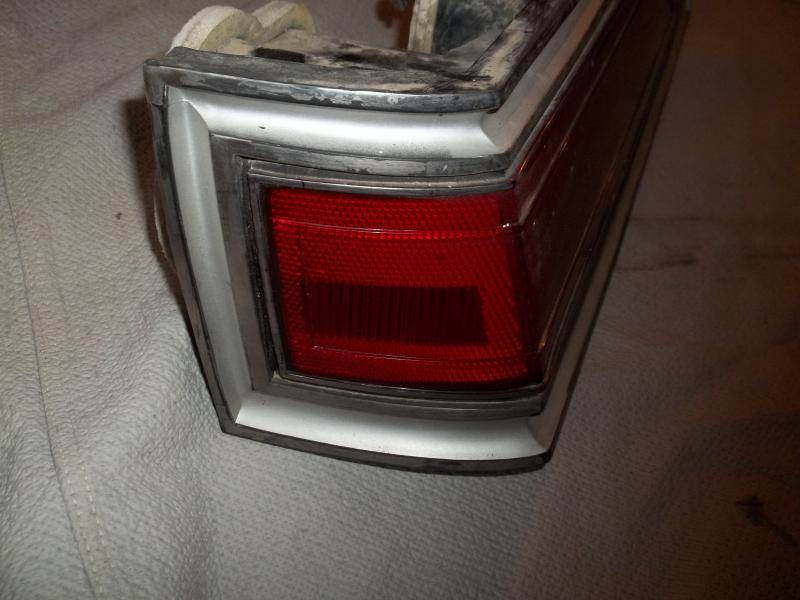Diplomat tail light white gasket (7).jpg