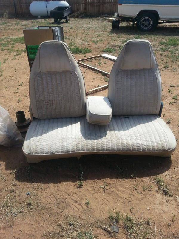 duster seat.jpg