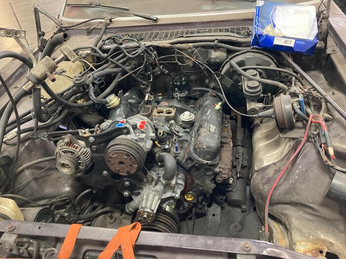 engine bay.jpg