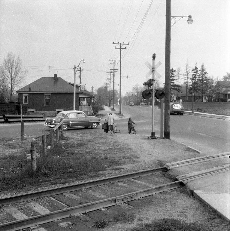 Florence & Highbury - looking north 54.jpg