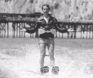 Fonzie_jumps_the_shark.jpg