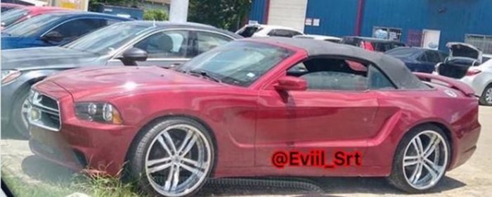 Ford-Mustang-Charger-001-1024x409.jpg