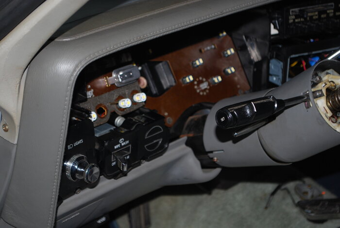 Headlight And Wiper Switch Title Lamps1.JPG