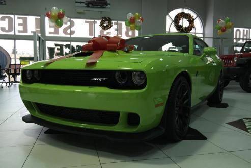 hellcat-carnage-this-one-left-the-lot-an-hour-later-it-is-totaled.jpg