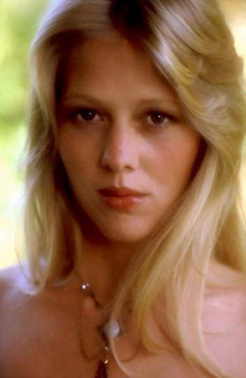hope-olsen-1976-10-cup.jpg