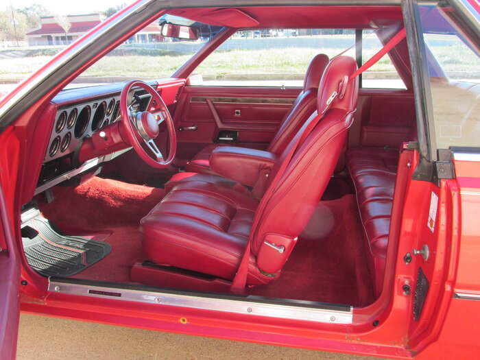 $ Interior DS.JPG