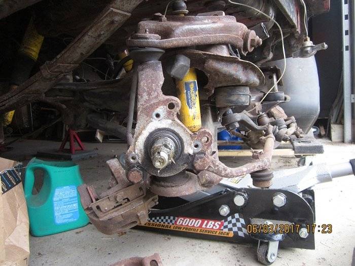 Lexus_dak22.jpg