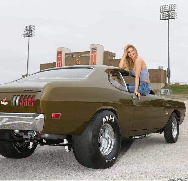 mopar girls 6.jpg