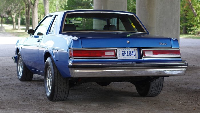 mopar_dual_exhaust_back.jpg