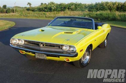 mopp_1002_ebod_04_1971_dodge_challenger_convertible.jpg