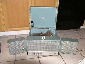 motorola-portable-record-player.jpg
