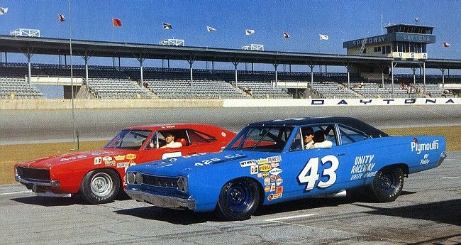 NASCAR  RACECARS 1968 DAYTONA 500 PETTY AND AL UNSER.jpg