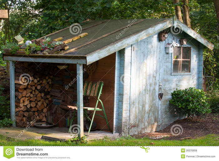 old-garden-shed-26376958.jpg