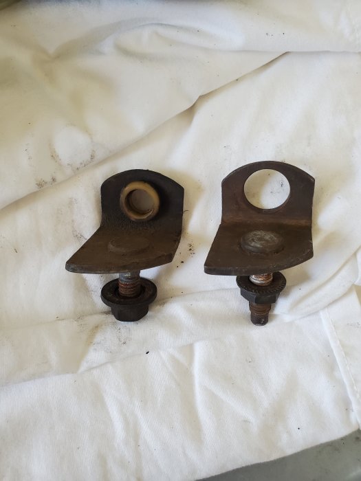 Older Style 727 Torque Shaft Brakets.jpg